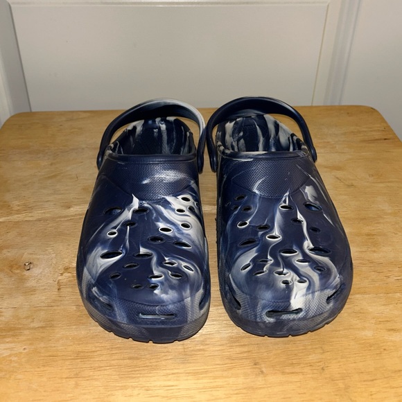 Crocs - Picture 2 of 5